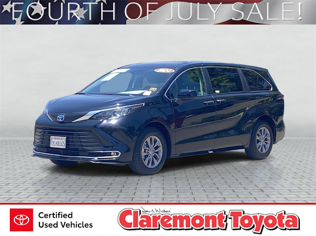 2024 Toyota Sienna XLE
