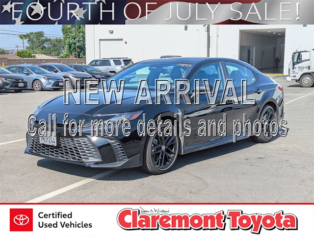 2025 Toyota Camry SE