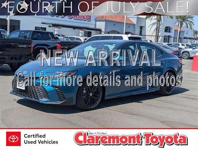 2025 Toyota Camry SE