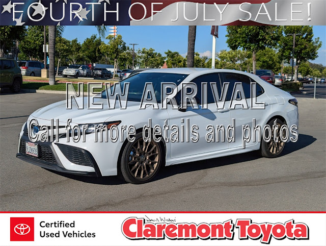 2024 Toyota Camry Hybrid SE