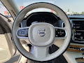 2022 Volvo XC90 T5 Momentum