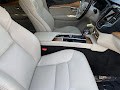 2022 Volvo XC90 T5 Momentum
