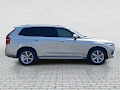2022 Volvo XC90 T5 Momentum