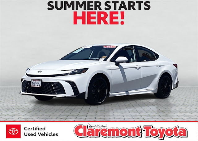 2025 Toyota Camry SE