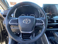 2023 Toyota Highlander Hybrid Platinum