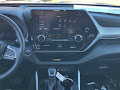 2023 Toyota Highlander Hybrid Platinum