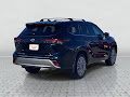 2025 Toyota Highlander Hybrid Platinum