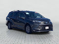 2025 Toyota Sienna LE