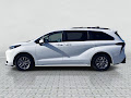 2025 Toyota Sienna LE