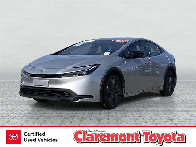 2025 Toyota Prius LE