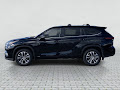 2024 Toyota Highlander Hybrid XLE