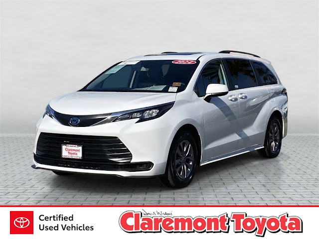 2024 Toyota Sienna LE