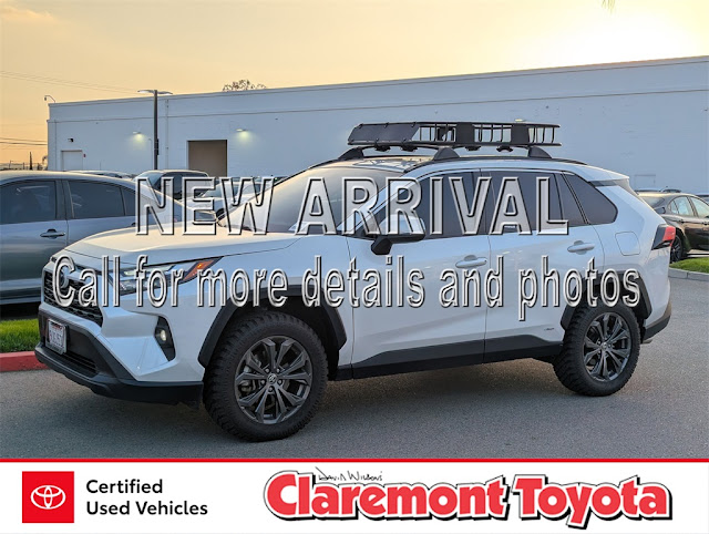 2023 Toyota RAV4 Hybrid XLE Premium