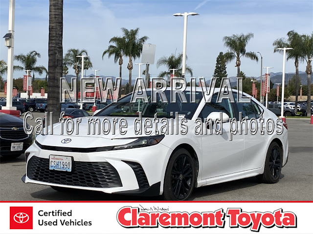 2025 Toyota Camry SE