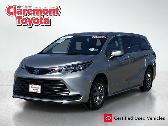 2025 Toyota Sienna LE
