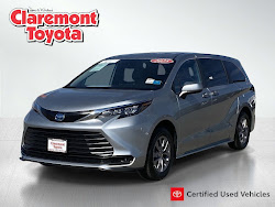 2025 Toyota Sienna LE