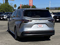 2025 Toyota Sienna LE