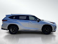 2025 Toyota Highlander XSE