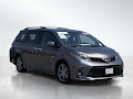 2019 Toyota Sienna SE