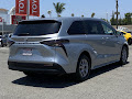2025 Toyota Sienna LE