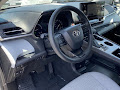 2025 Toyota Sienna LE