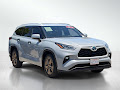 2023 Toyota Highlander Hybrid Bronze Edition