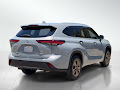 2023 Toyota Highlander Hybrid Bronze Edition