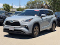 2023 Toyota Highlander Hybrid Bronze Edition