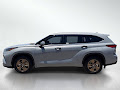 2023 Toyota Highlander Hybrid Bronze Edition