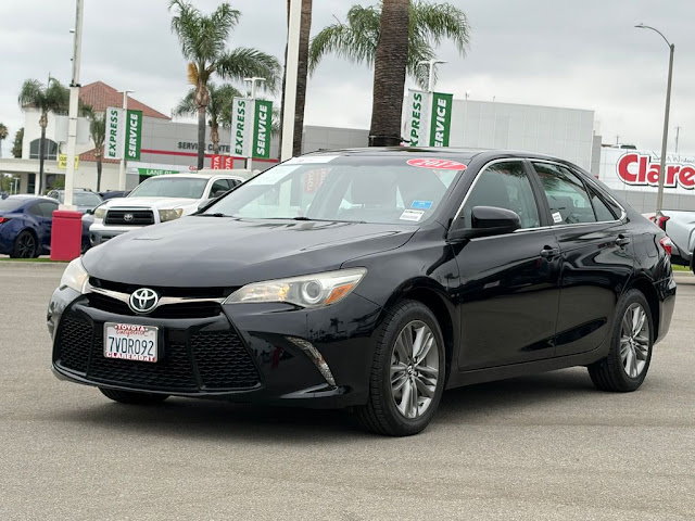 2017 Toyota Camry SE
