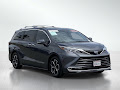 2025 Toyota Sienna Platinum