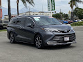 2025 Toyota Sienna Platinum