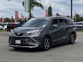 2025 Toyota Sienna Platinum