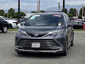 2025 Toyota Sienna Platinum