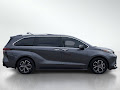 2025 Toyota Sienna Platinum