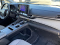 2025 Toyota Sienna LE