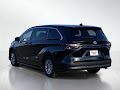 2025 Toyota Sienna LE