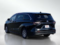 2025 Toyota Sienna LE