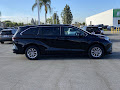 2025 Toyota Sienna LE