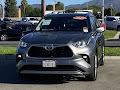 2025 Toyota Highlander Hybrid Platinum