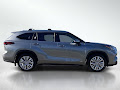 2025 Toyota Highlander Hybrid Platinum
