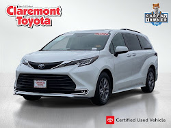 2023 Toyota Sienna XLE
